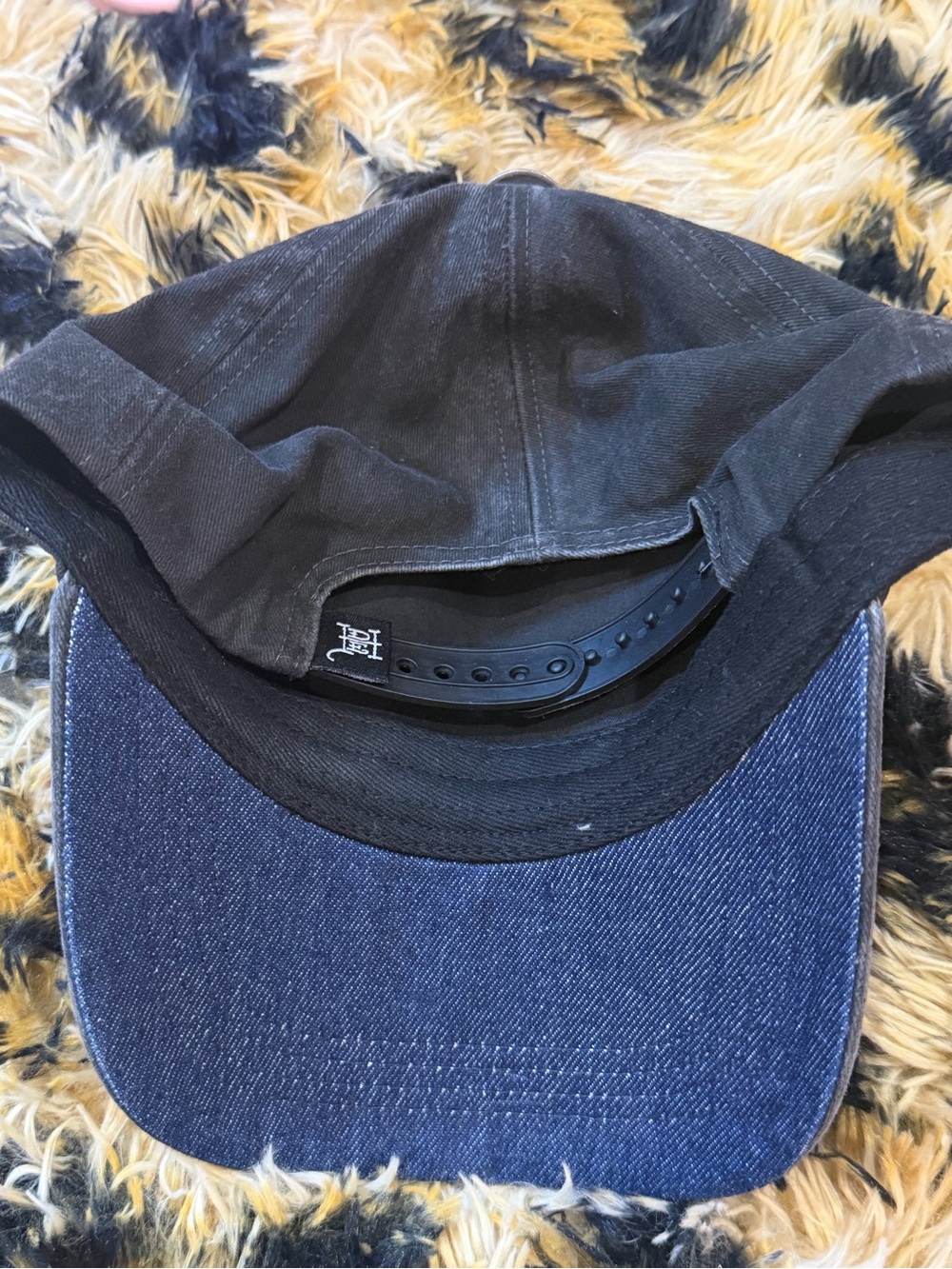 Ed Hardy Black Baseball Cap with Pink Embroidered Logo - Picture 2 of 6